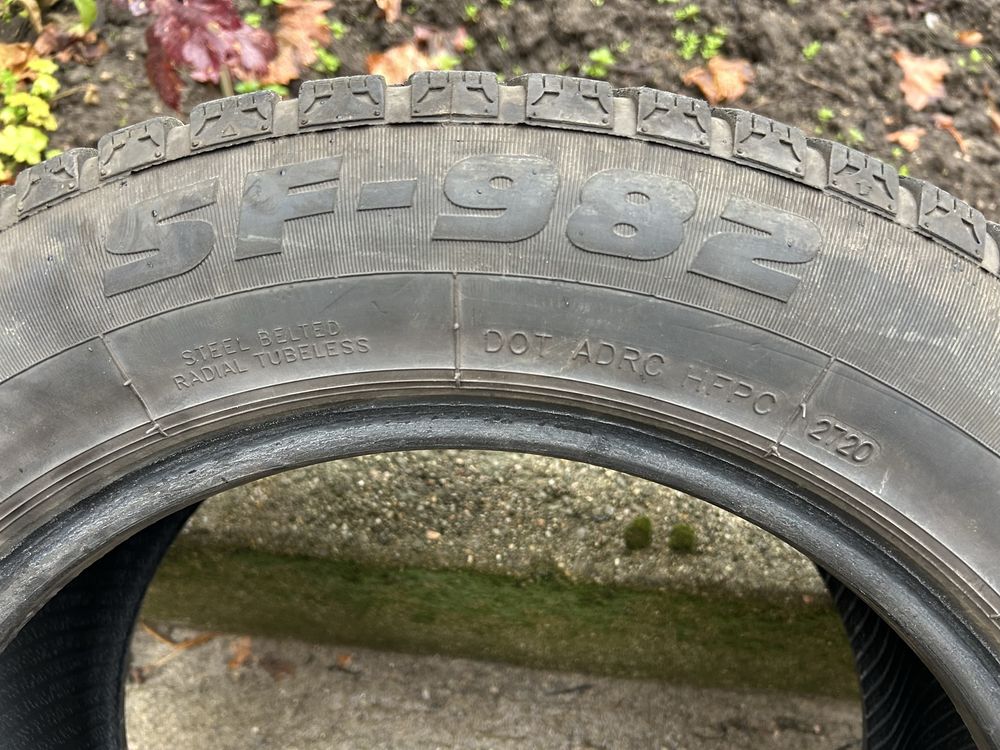 Зимни гуми 205/60/16 2бр. Sunful SF-982