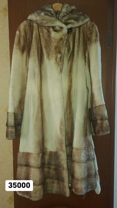 Продам верхнюю одежду