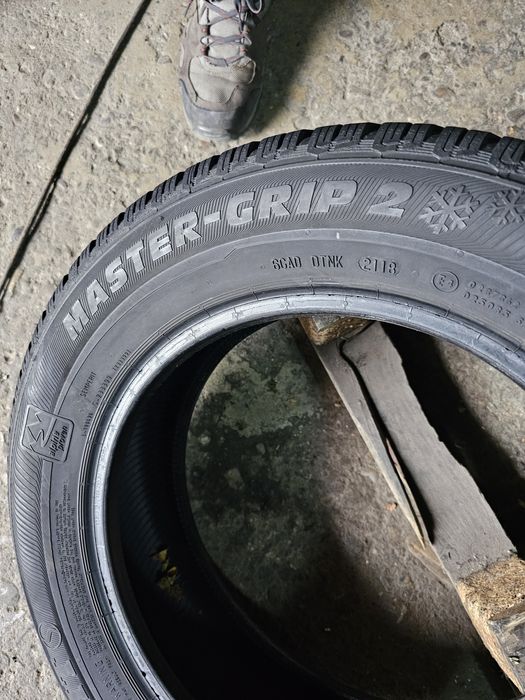 2 anvelope iarna 185 65 15 Semperit