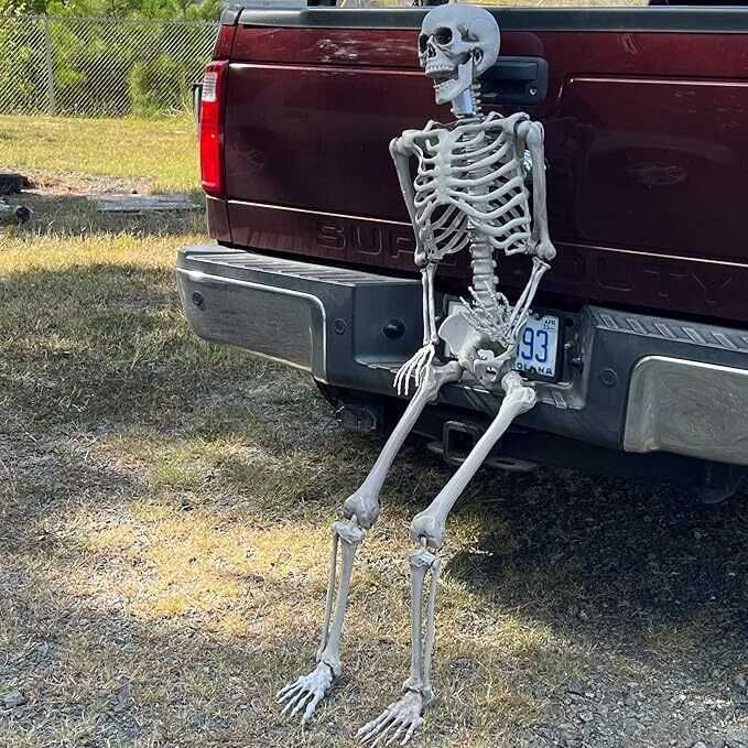 Декоративный скелет на Хэллоуин подвижный и полноразмерный