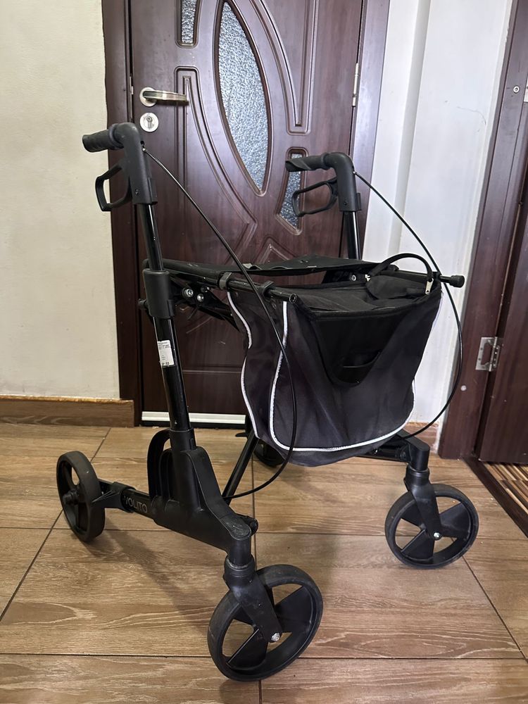 Scaun rolator rulant pt bătrâni handicap dizabilitati
