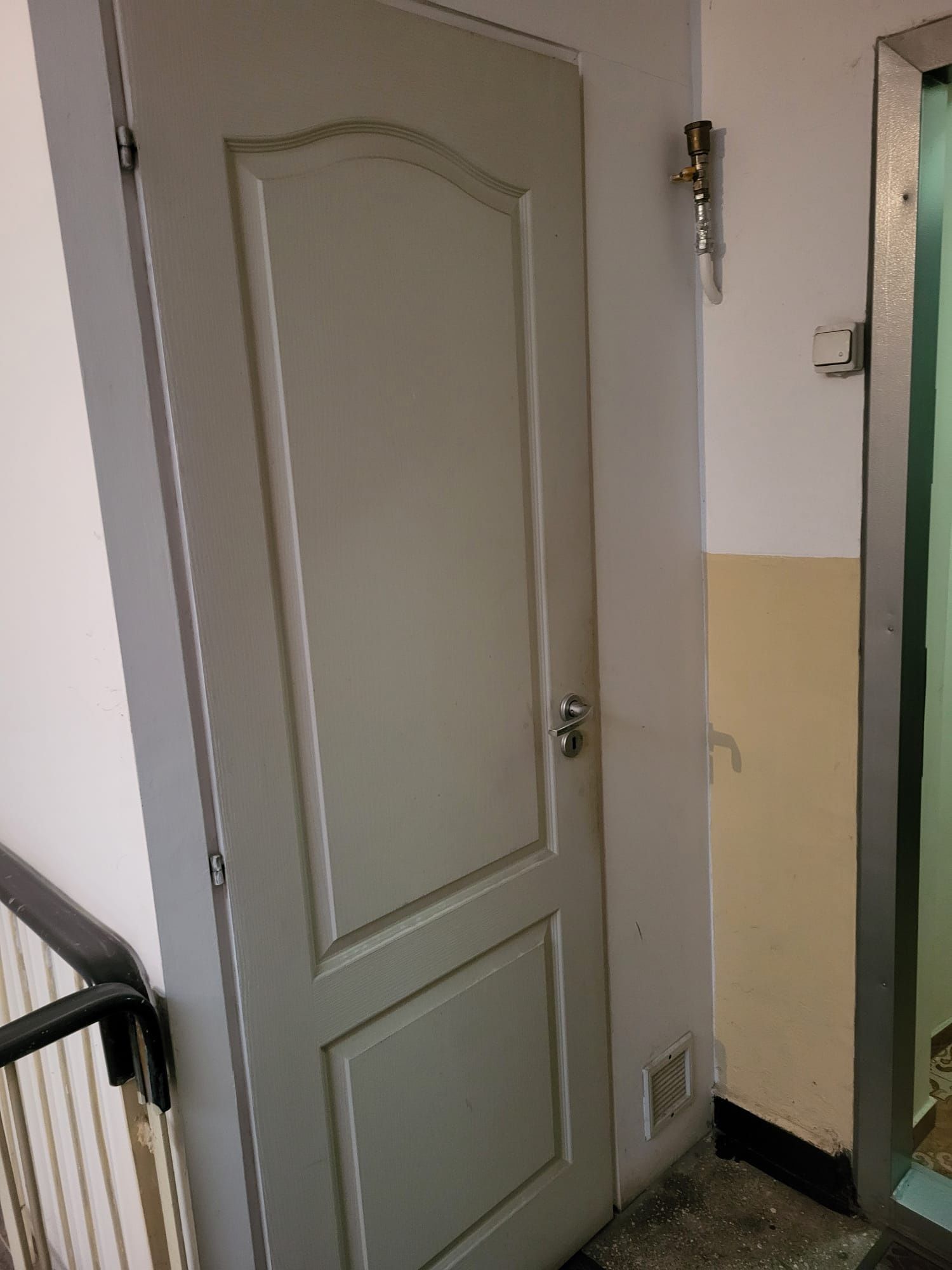De vânzare apartament 3 camere decomandat