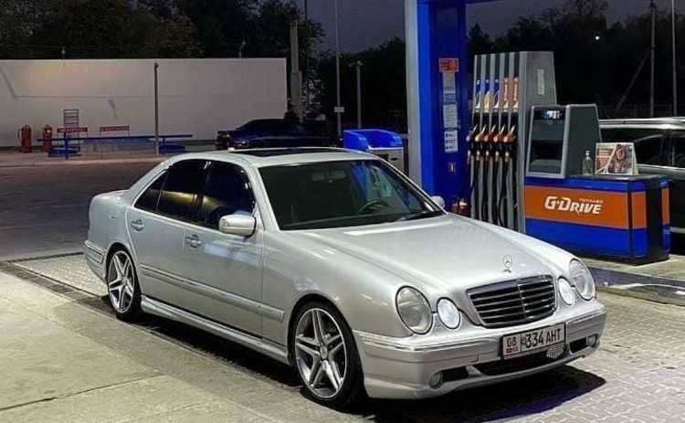 Бампер и пороги на Mercedes-Benz W210 (рестайлинг, стиль AMG E50)