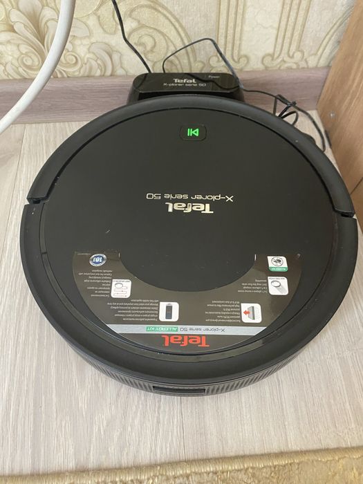 Продам робот пылесос