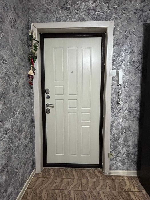 Продам уютную не угловую квартиру