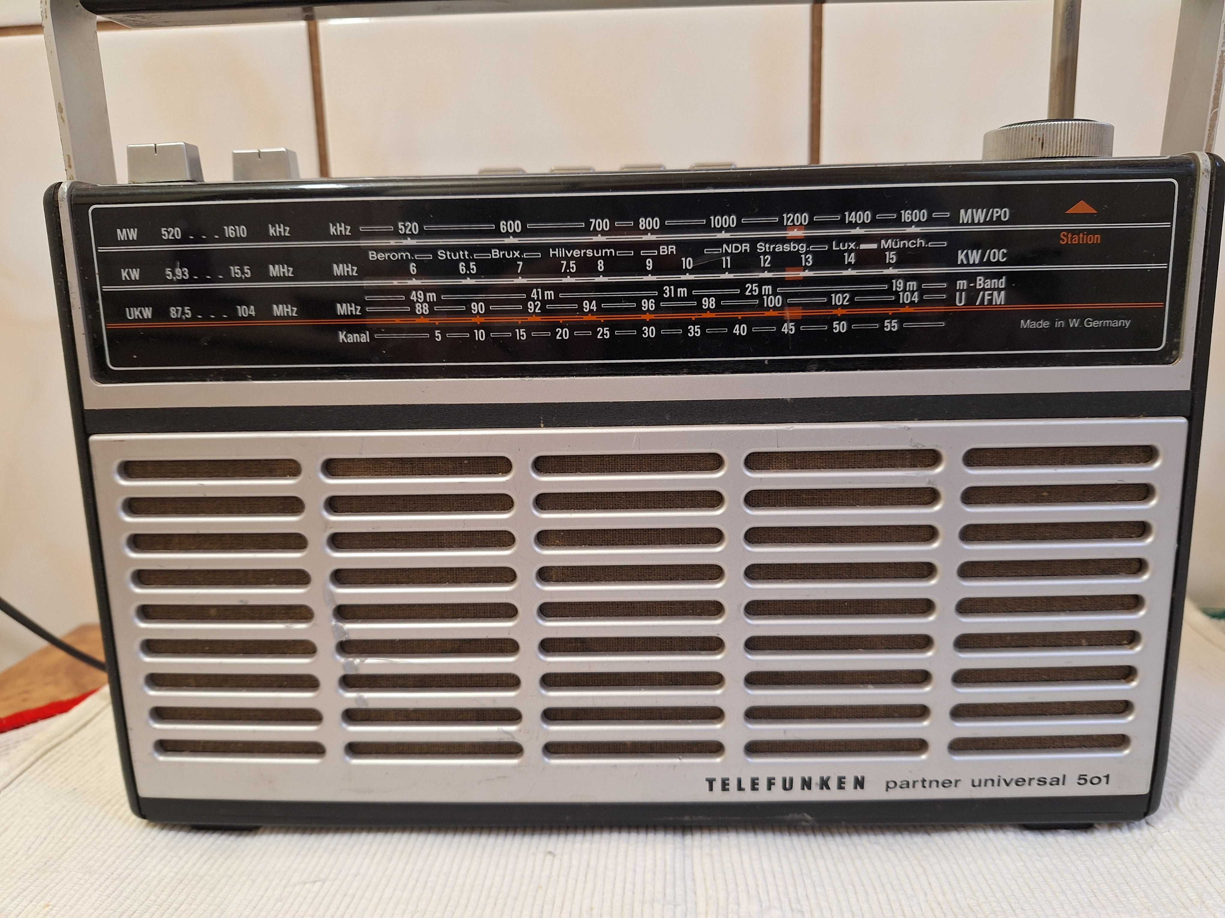 Radio vintage TELEFUNKEN Partener Universal 501, Germania anii 70, rar