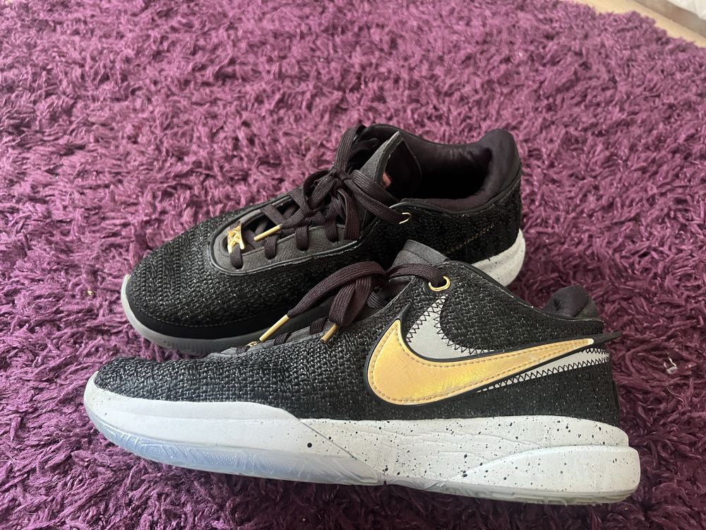 Оригинални Маратонки nike lebron