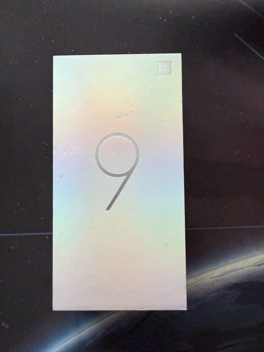 Продам Xiaomi Mi9 64gb