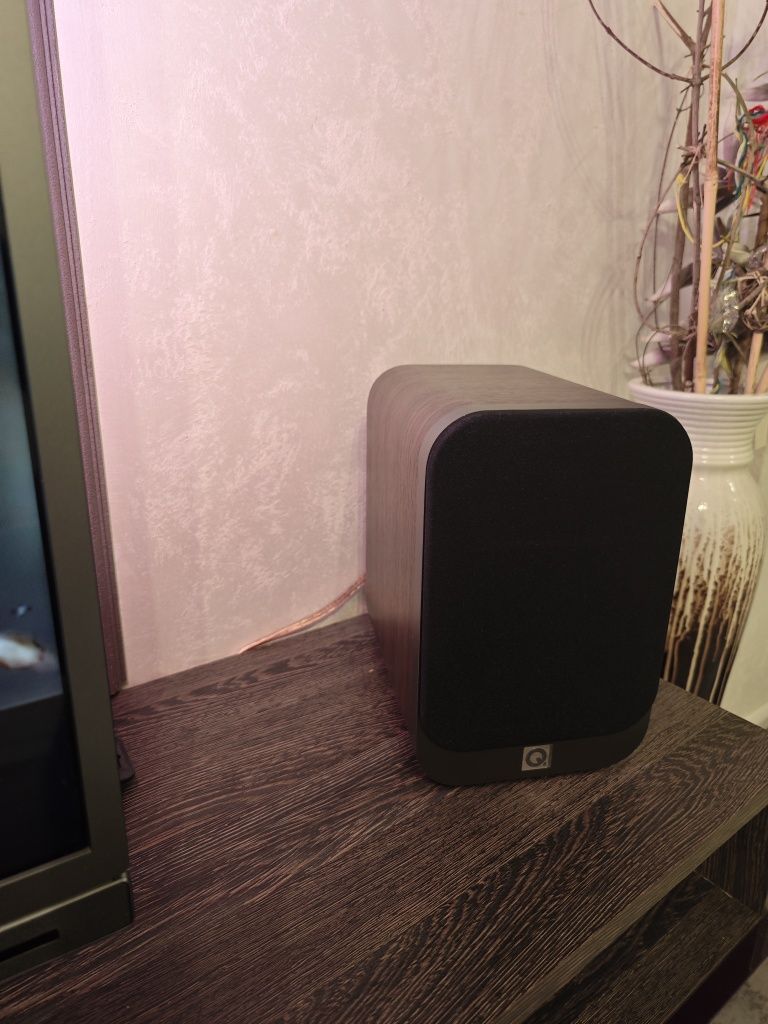 Q Acoustics 3020 (като нови!)