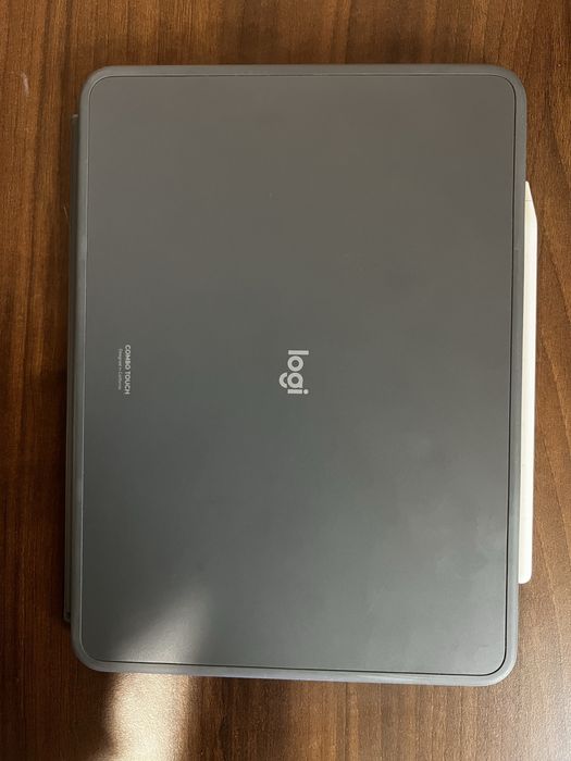 iPad Air 5 M1 Wi-Fi 64GB + Apple Pencil Gen 2 + husă Logi Combo Touch