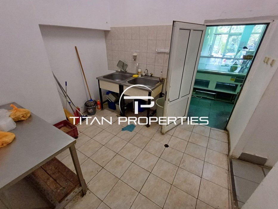 Дава се под наем Магазин в Бургас, Възраждане - 58 кв.м за 336.6 € - Снимка #4