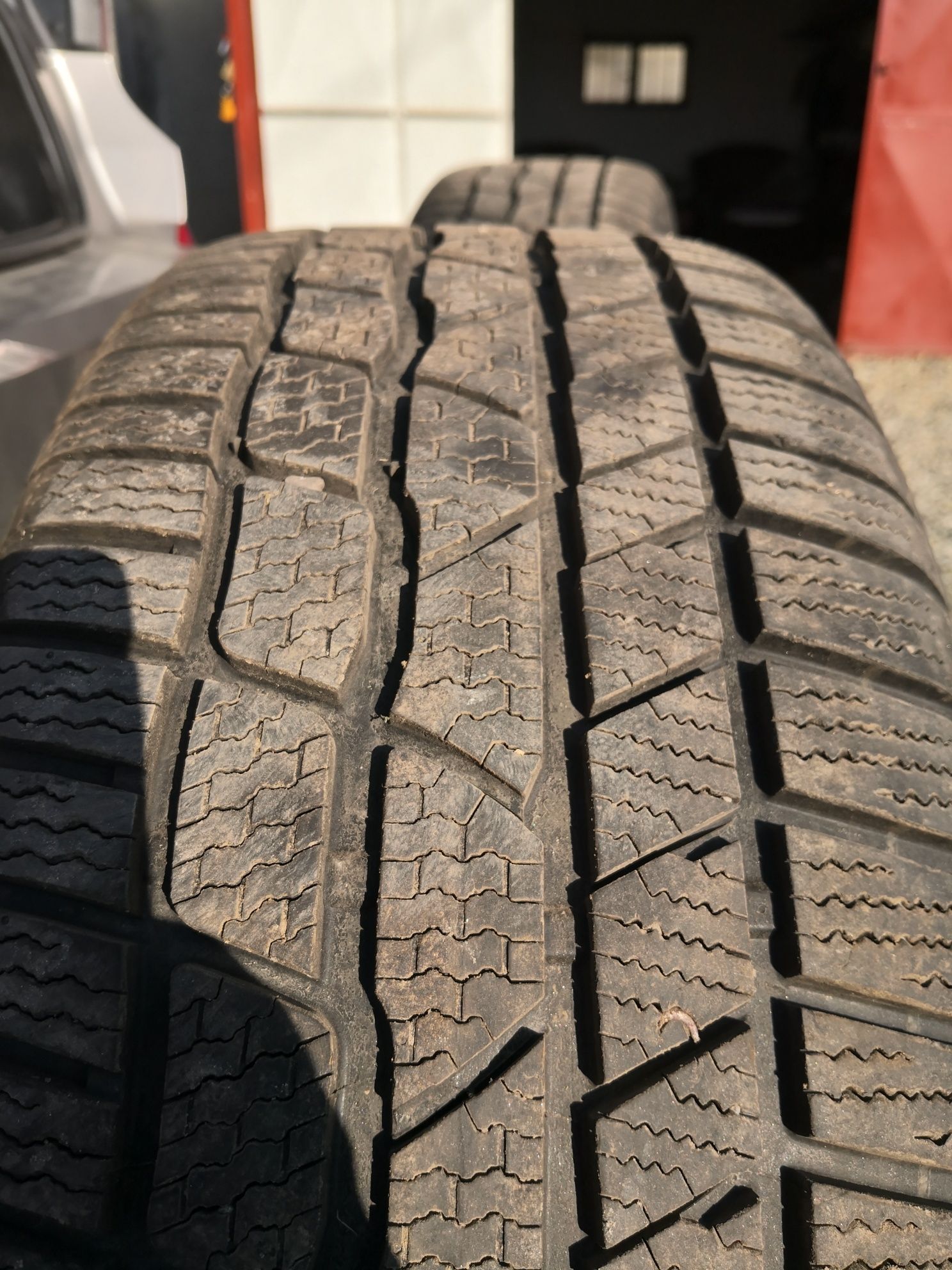 Anvelope iarna CONTINENTAL 245  / 40 R20