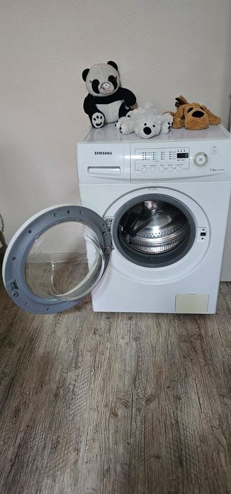 Продам стиральную машинку Samsung