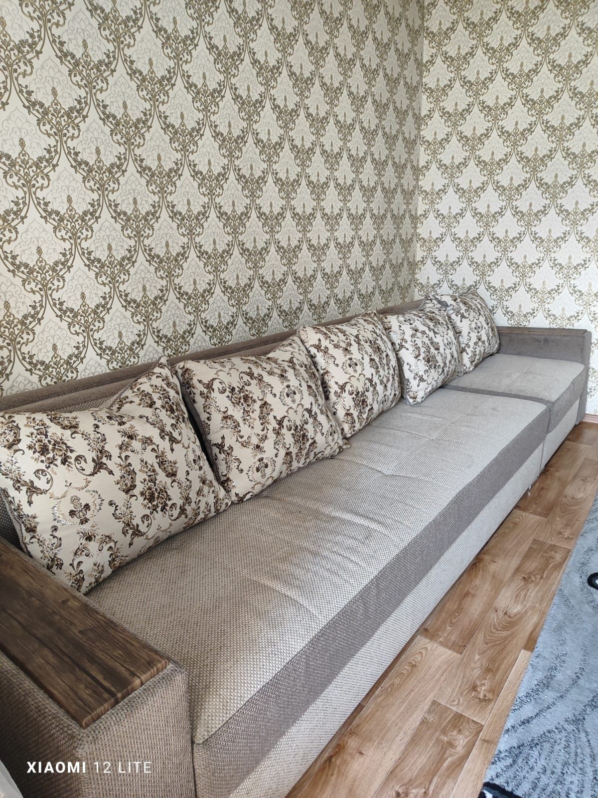 продам диван отличный