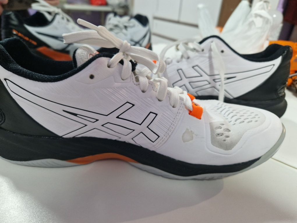Asics Sky Elite FF 2 волейболни обувки 41.5