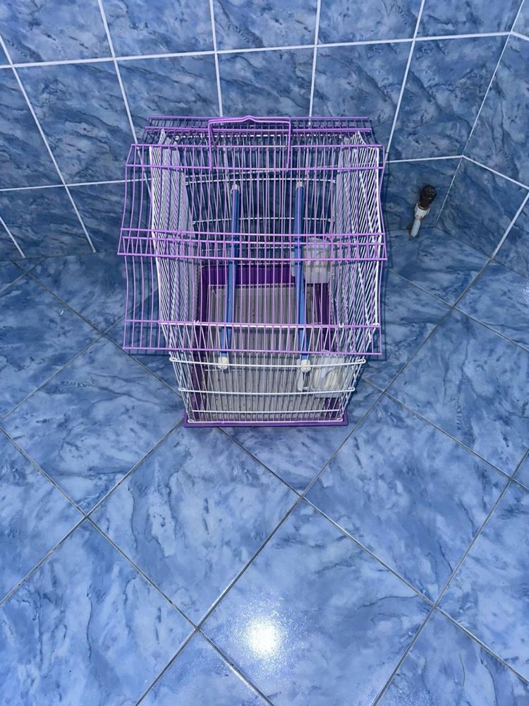 Продается клетка для попугаев