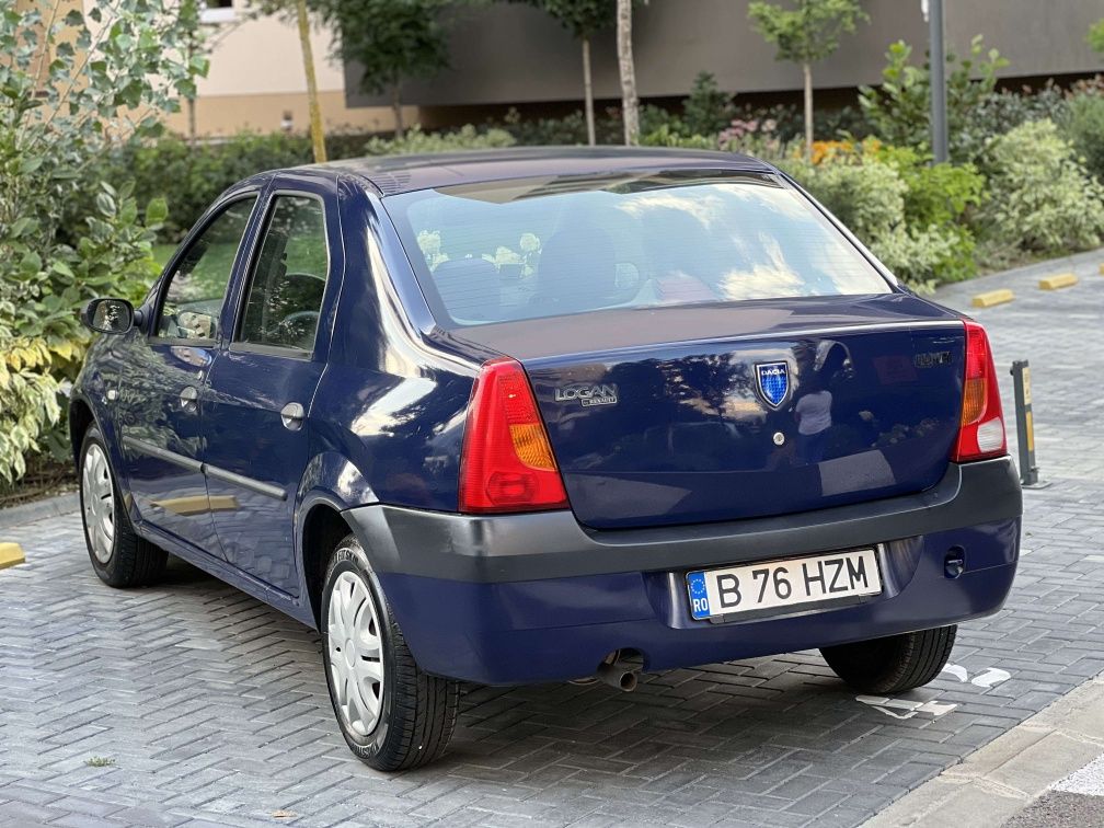Dacia Logan. Cu doar 24800 kilometri reali!