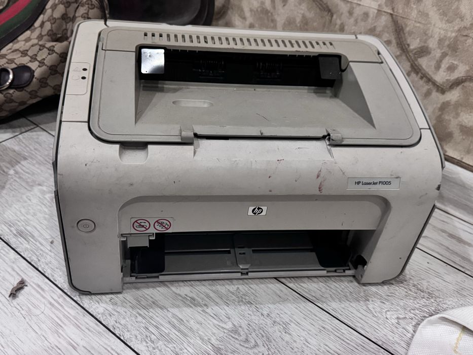 Принтер HP LaserJet P1005