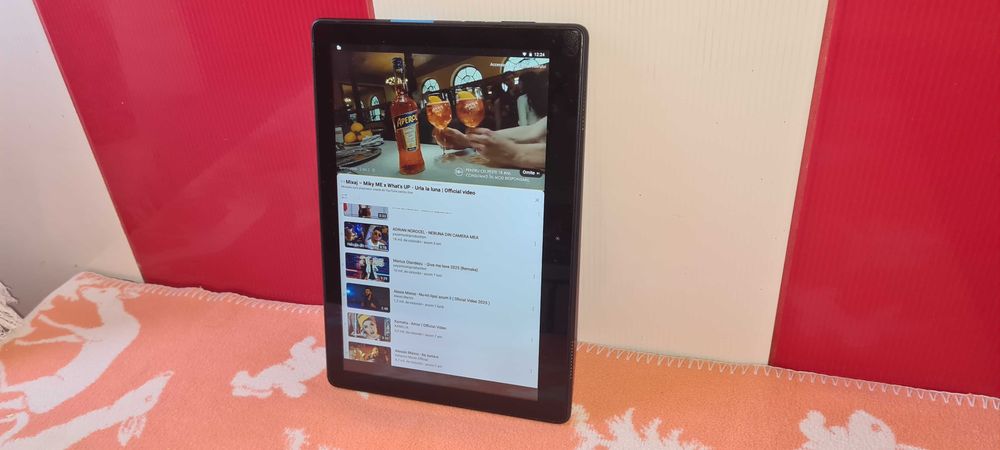 LENOVO de 10 inch = 180  lei