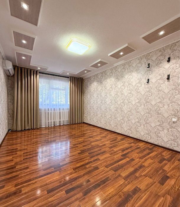 Продаю квартиру в Мирза Улугбекском районе 3х ком передел в 4х