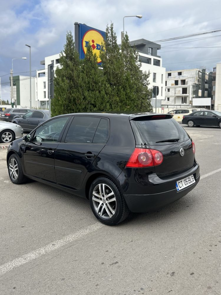 Volkswagen Golf V