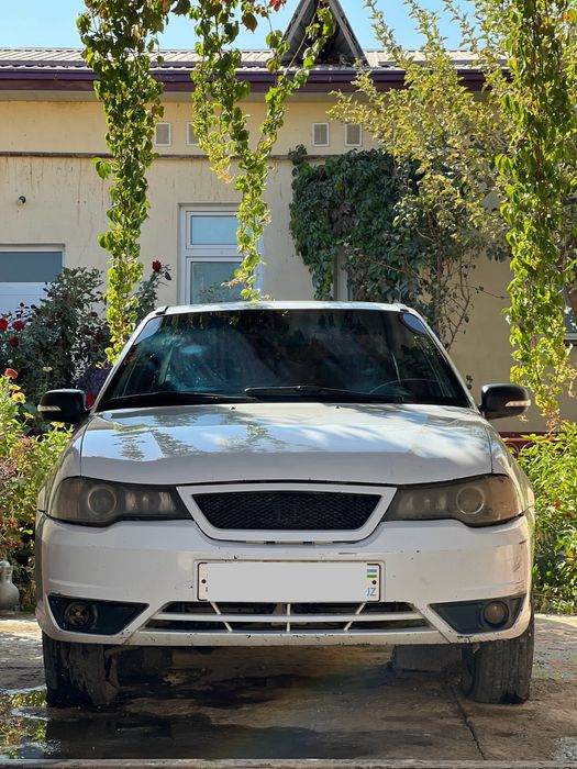 Nexia 2 2013 yil, holati yaxshi, rangi oq