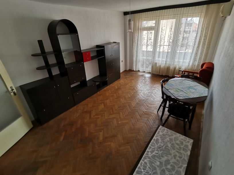 Дава се под наем Тристаен апартамент в Бургас, Възраждане - 100 кв.м за 200 € - Снимка #11