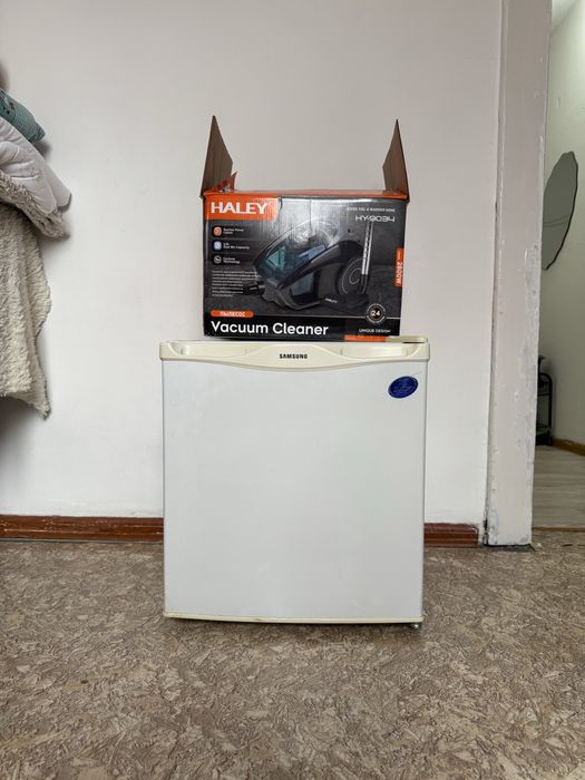 Холодильник офисный+ пылесос новый. Цена за всё 55000