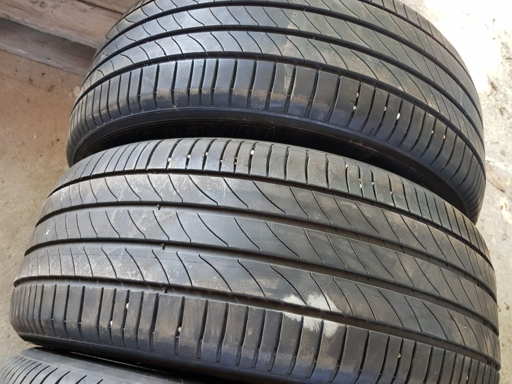 235/55/18 michelin