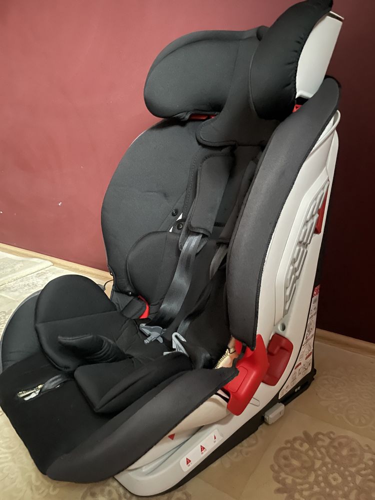 Scaun auto Chicco  0-18 kg