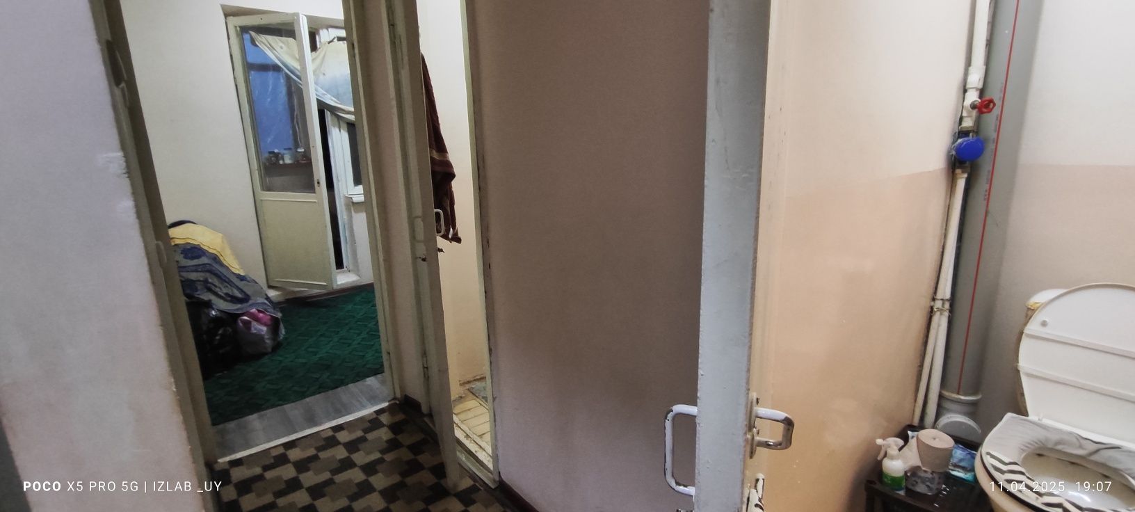 Темир йул Вакзалда 2-хонали дом
