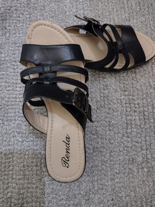 Sandale ,papuci, expadrile dantelate de vara, adidași, pantofi piele,.