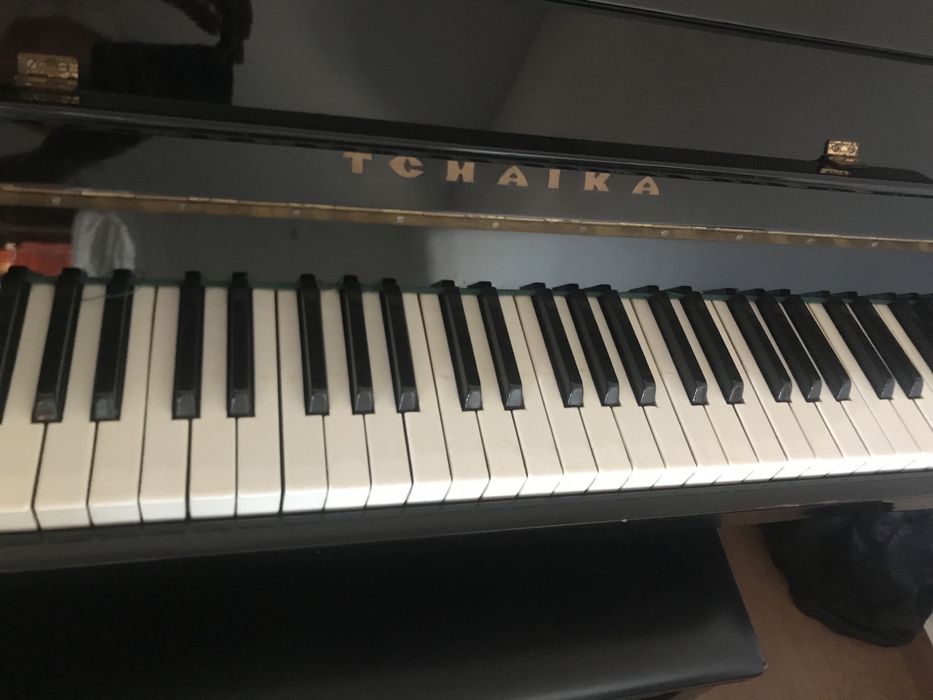Акустично пиано “Чайка”
