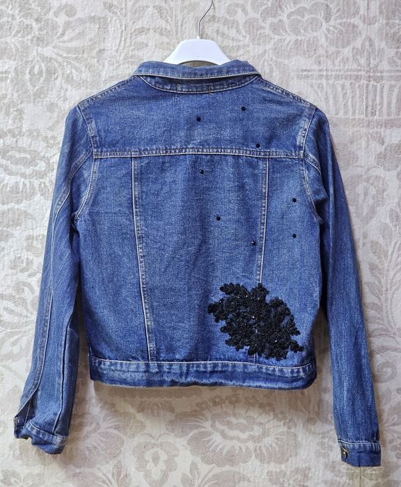 Дамско дънково яке с дантела и камъни