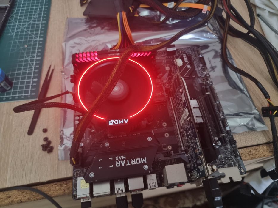 Kit placa de baza + Procesor ryzen