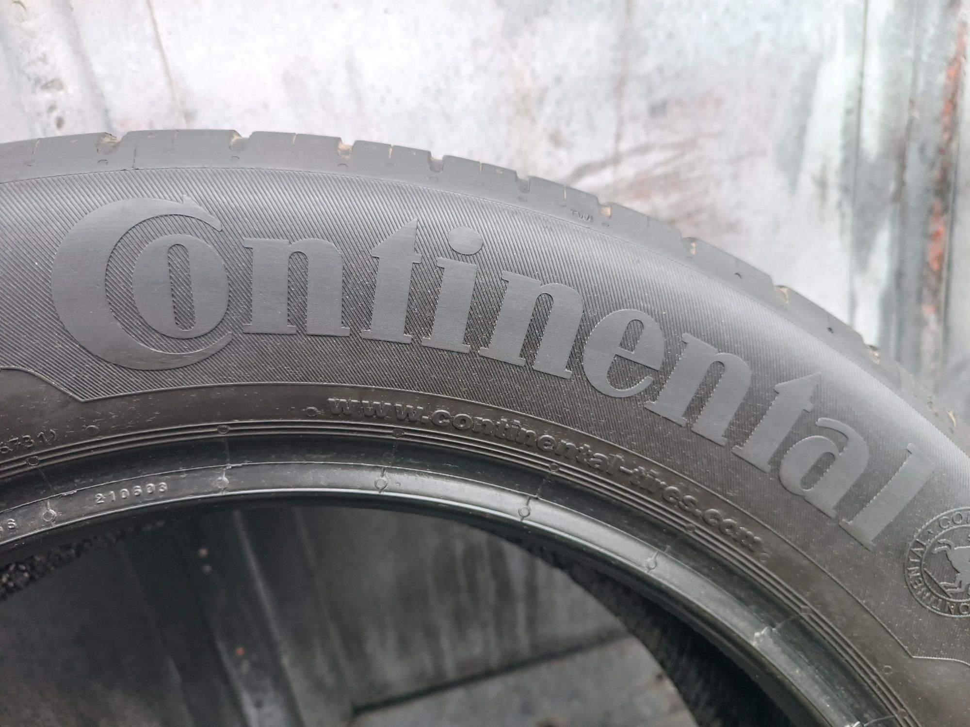 215/55/17 Continental