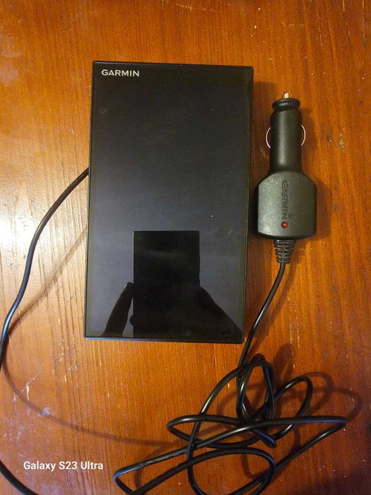 Vand gps uri TomTom si Garmin