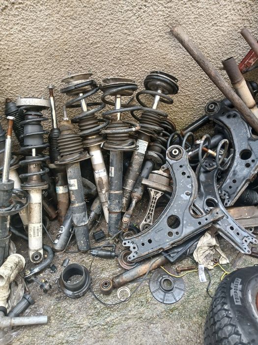 Носачи и други части за голф4 и бмв е 46