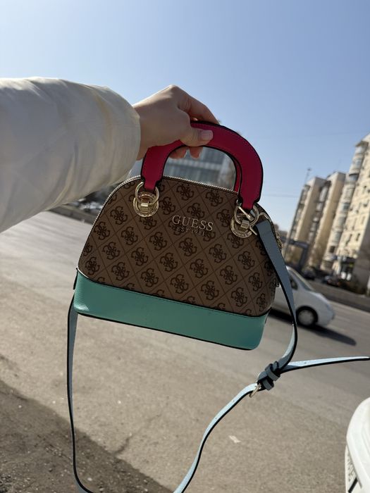 Сумка Guess ориганал
