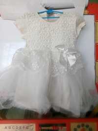 Детска бяла рокля - 98 размер
