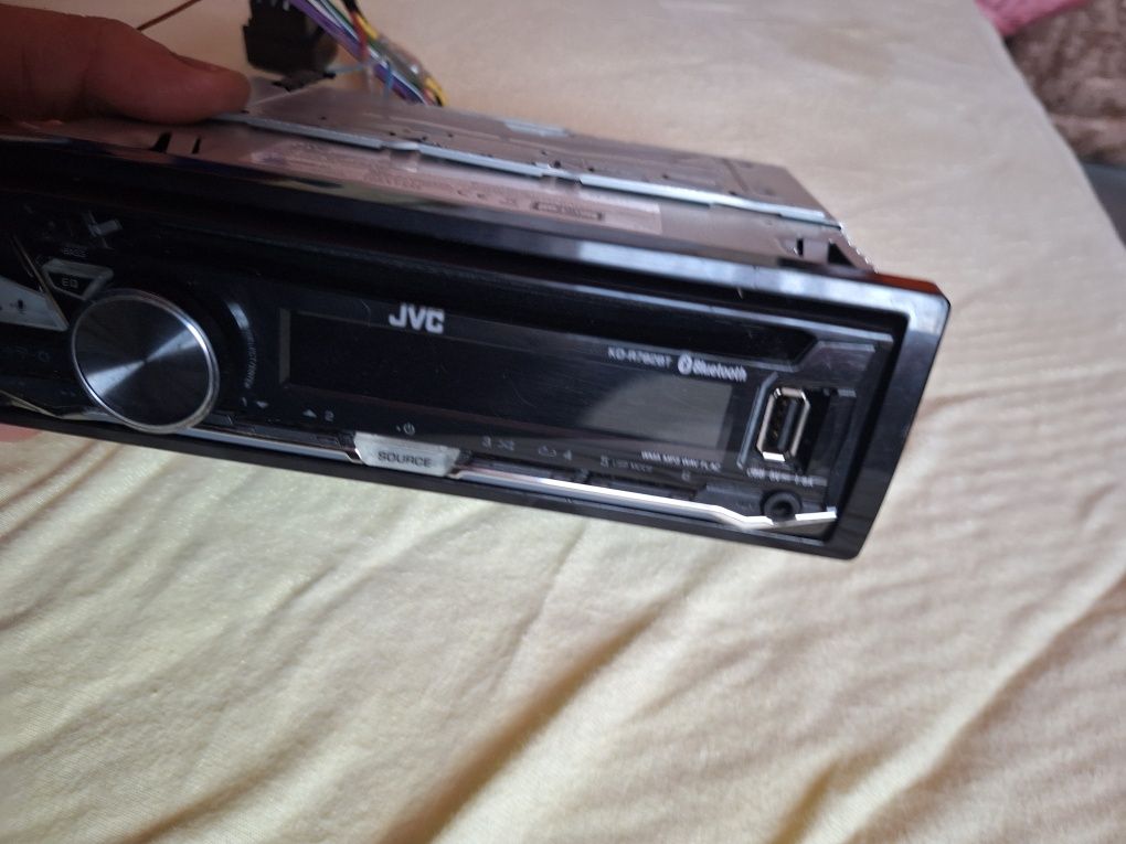 Cd player auto Sony și JVS