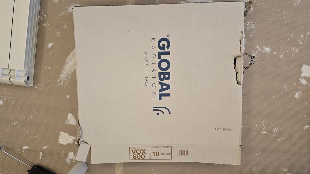 Продавам алуминиев радиатор Global vox 600