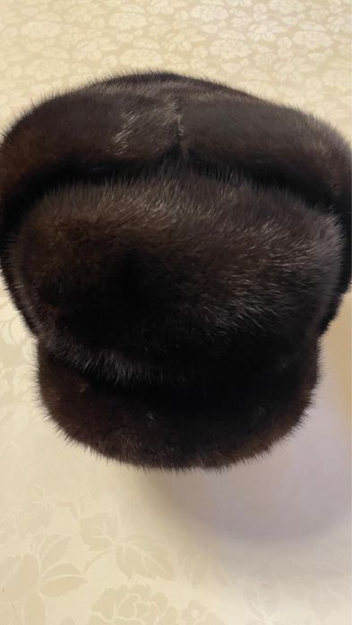 норковая шапка.