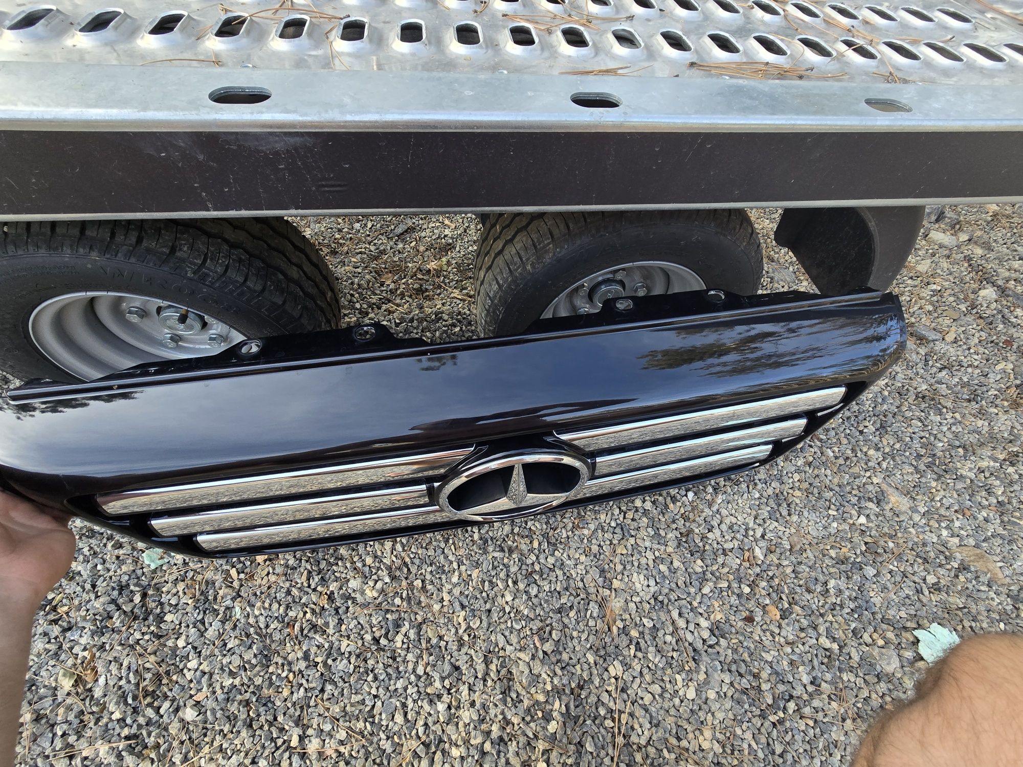 Решетка за Mercedes G500 2018 оригинал