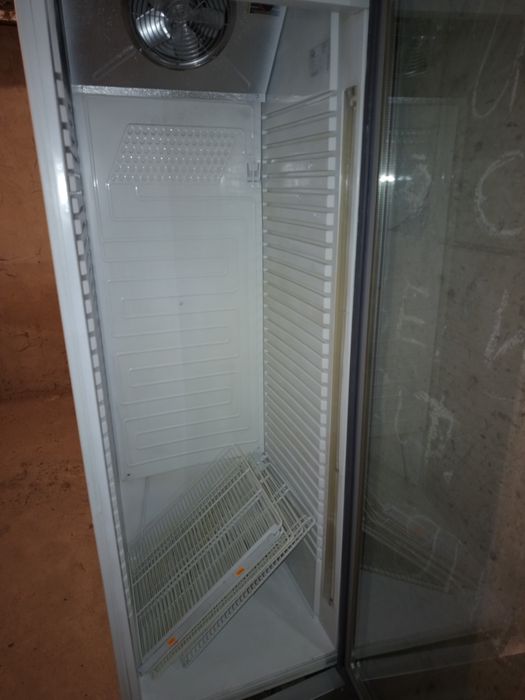 Хладилна Витрина