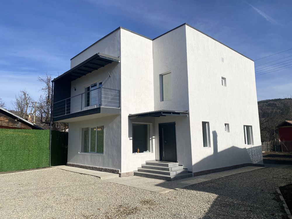 Casa noua (2024)+Teren 600 m2 .Comarnic(langa Sinaia), cartier Poiana.