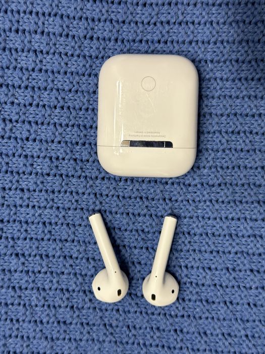 Продам airpods 2