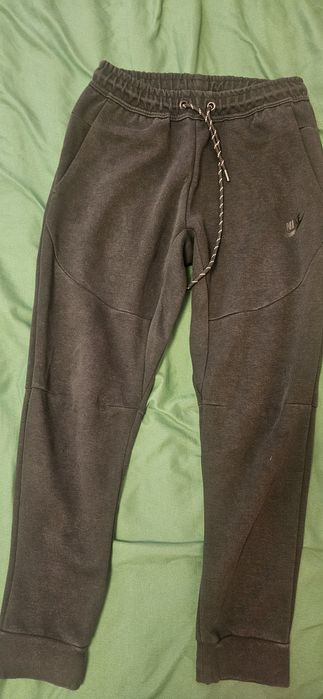 Pantaloni negri tech fleece nike
