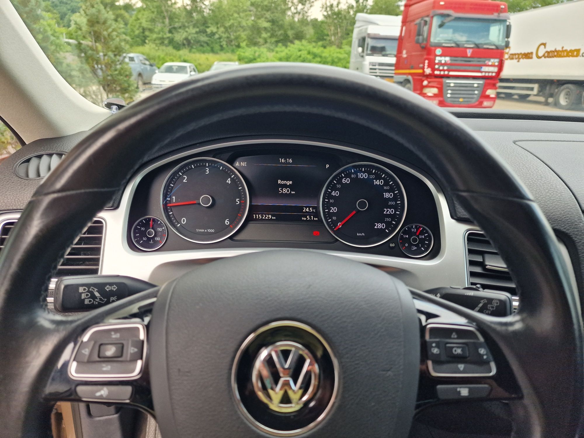 Vand vw touareg 2016