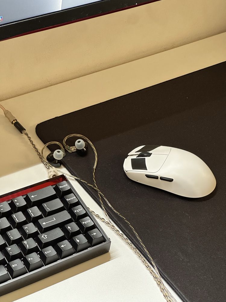 MelGeek Made68 ultra (black/red)